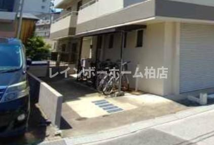 特典：仲介手数料が不要です‼のエントランス|落ち着いたエントランスです