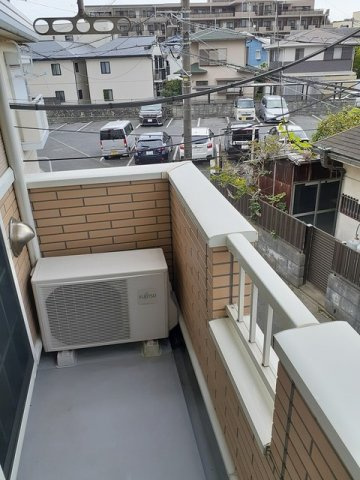 エステランサのバルコニー|開放的で明るい空間を演出してくれるバルコニーです