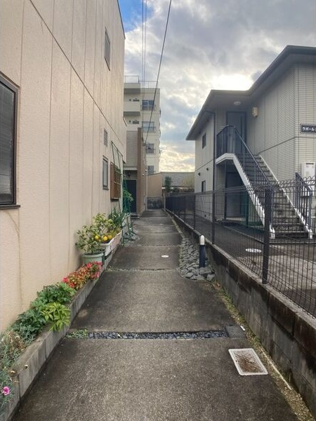 コーチ上飯田のエントランス