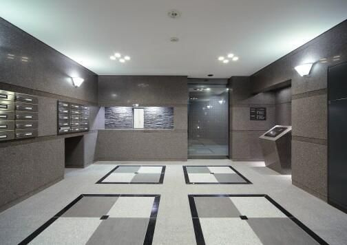 ルーブル練馬参番館のロビー