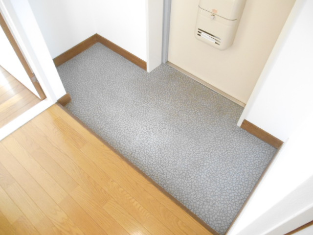ロイヤル曽根の玄関