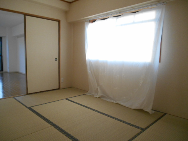 ロイヤル曽根の内装