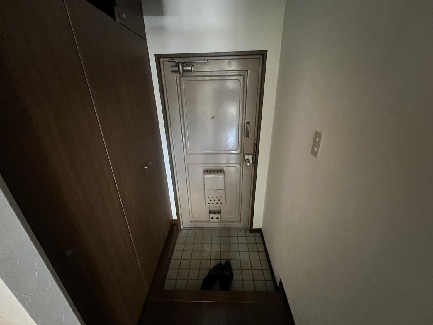 マンション北陸の玄関