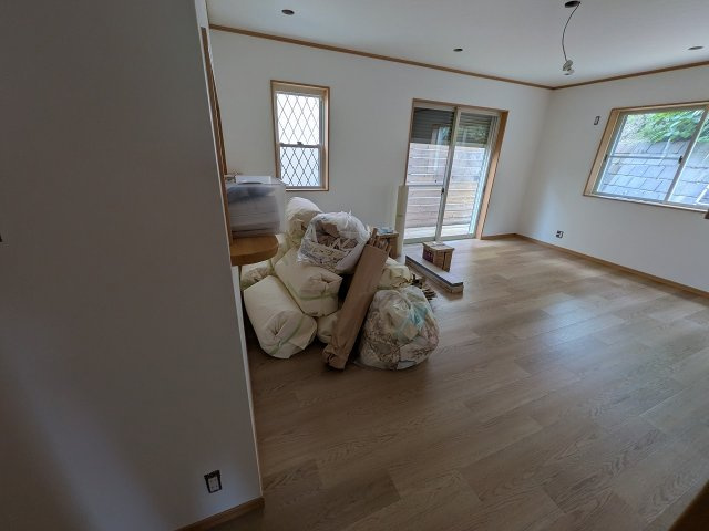 八王子市　南陽台　中古戸建ての居間・リビング|～現在リフォーム中、詳細は当社までお気軽にお問合せ下さい～