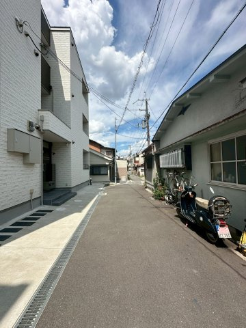 ARTTENDOUWESTの周辺