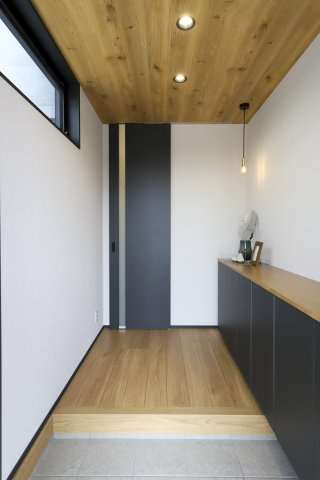 米子市上福原7丁目　新築戸建の玄関