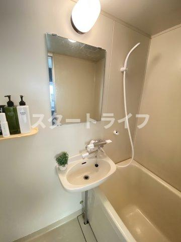大阪市東淀川区東中島５丁目の賃貸マンションの洗面所