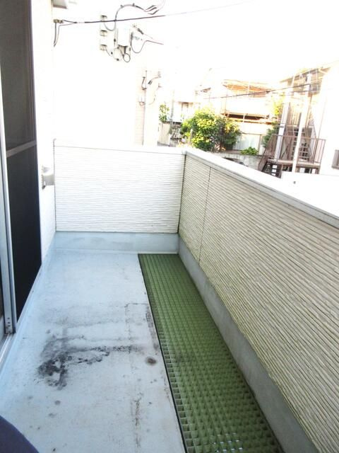 田園調布本町貸家のバルコニー