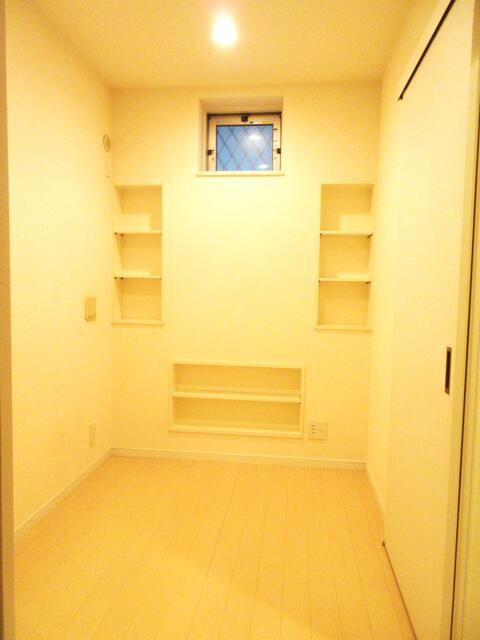 田園調布本町貸家の寝室