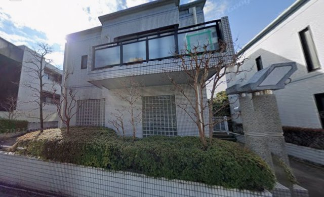コリーヌ緑が丘　Ａ棟の外観