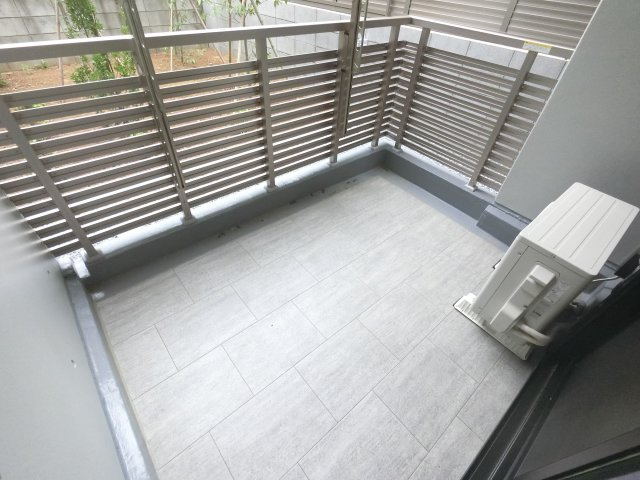アーバングランデ市川のバルコニー