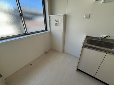 【その他】 | ホワイティア | 室内洗濯機置場　※クリーニング前の写真です。現状優先