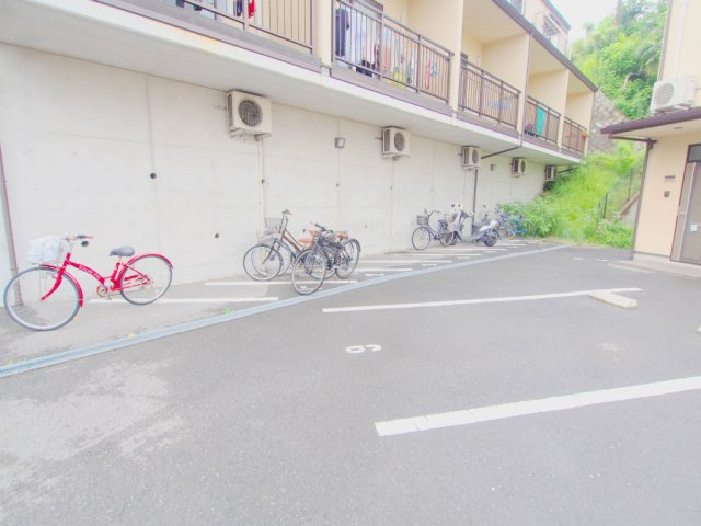 ラディアンスRの駐車場