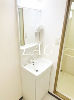 【洗面所】 | ボナール町屋 | 洗面台です。