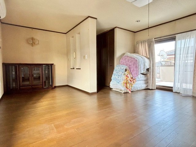 神埼鶴貸家の居間・リビング