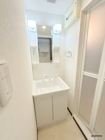 グランパシフィック桜川南　仲介手数料無料の洗面所