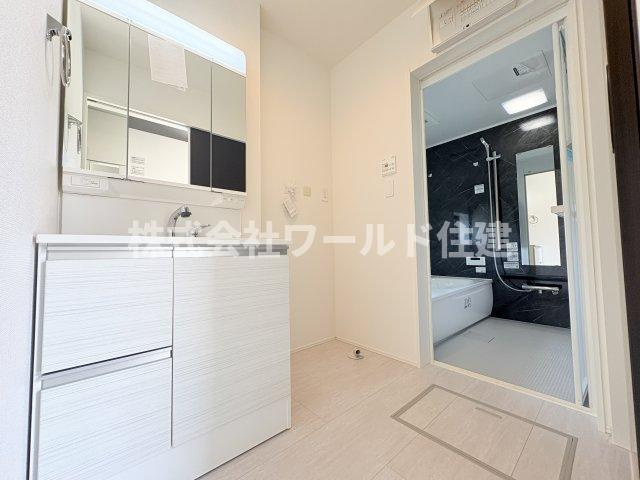 入間市高倉10期の独立洗面台