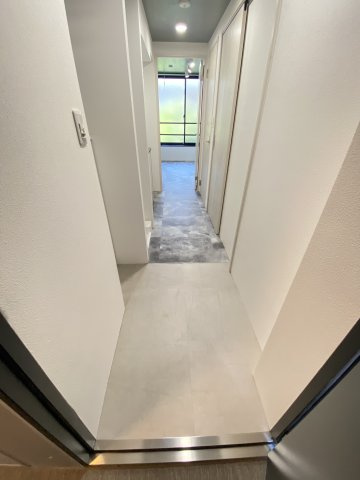 crostone西巣鴨の玄関|収納もある玄関です