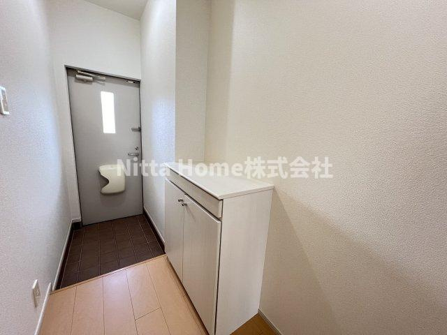エスポらくらく物件入力物件名寄せ 物件名１必須ワール　Bの内装|玄関も十分なスペースです＊