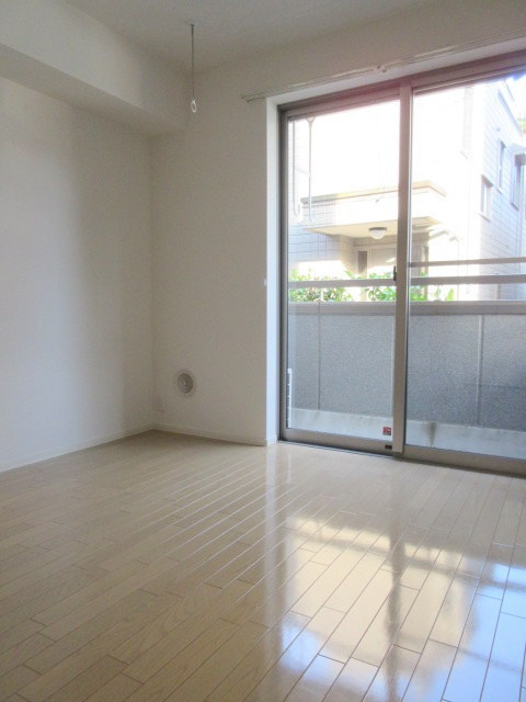 ＭＡＩＳＯＮ仲の洋室|南東向き日当良好　洋室７帖