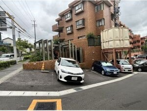 サンコート有松の駐車場