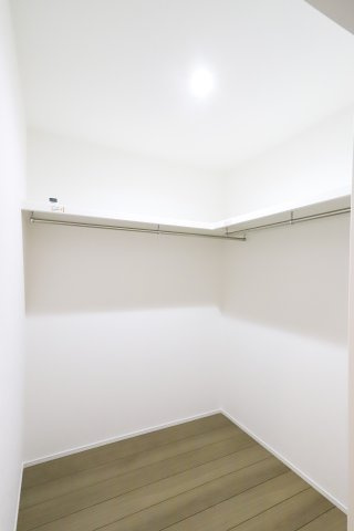 米子市新開6丁目　新築戸建（1.5階建）の収納|ファミリークローゼット