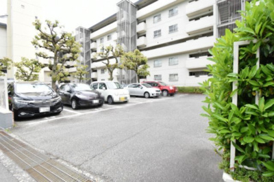 【駐車場】 | コープ野村江坂台 | 弊社のファイナンシャルプランナーより、将来に向けた資金計画・住宅ローンの無料相談が皆様に大変ご好評頂いております！物件ご購入の前に、まずはお気軽にご相談くださいませ。