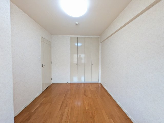 サンクレイドル八王子北野台の洋室|～内装リフォーム中、詳細はお気軽にお問合せください～