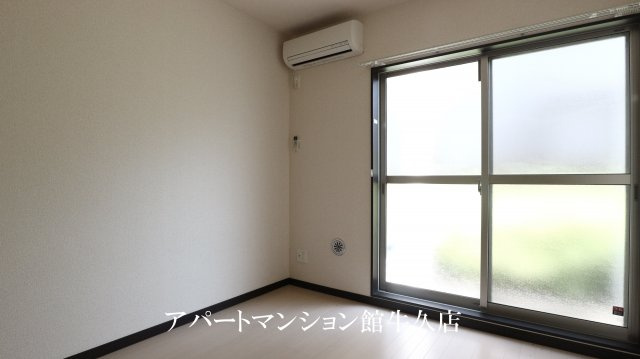 レオネクストティアナ花園の居間・リビング|画像3