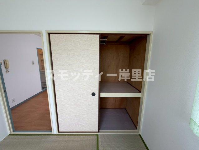 メゾンホワイトの収納
