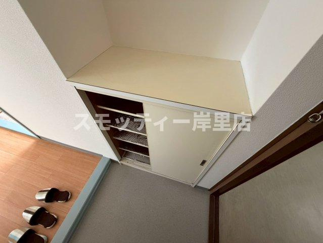 メゾンホワイトの収納