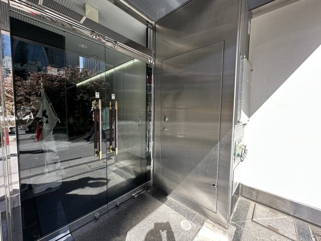 西新宿ＳＴビルのエントランス|エントランスです