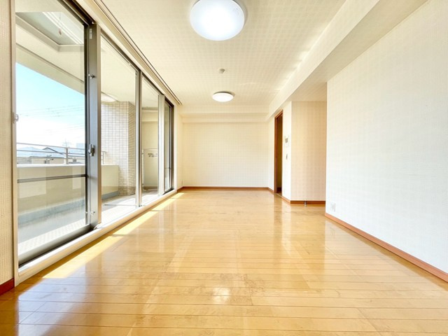 【内装】 | 豊中ヒルズ服部西町 | 物件を比較検討したいお客様には、「物件比較見学プラン」をご用意しております。こちらの物件だけでなく、お客様の希望に沿った物件を、いくつかまとめてご案内させて頂きます。