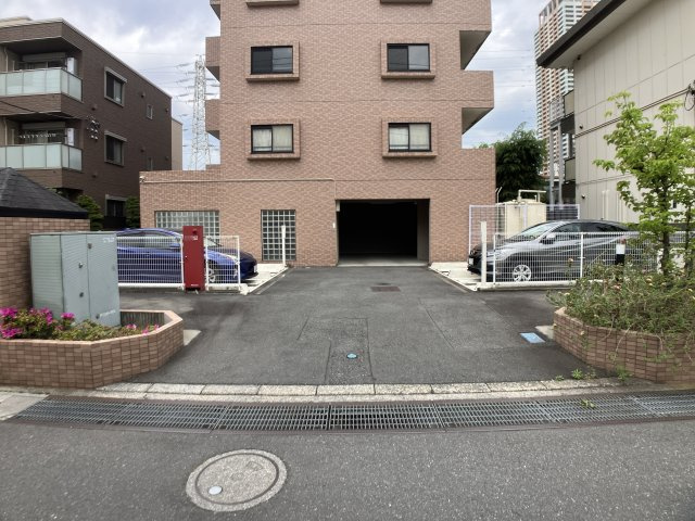 コンフォートグリーンの駐車場