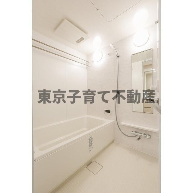 コンフォリア東上野の浴室