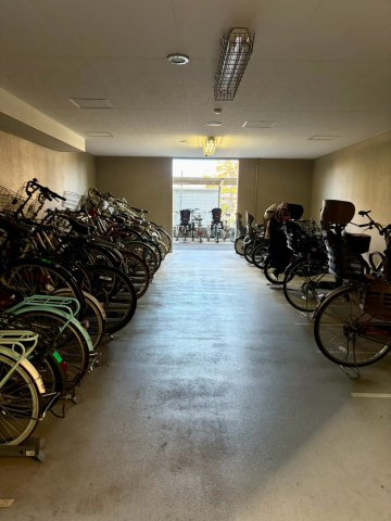 エスリード鶴見緑地公園の駐輪場
