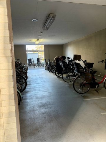 エスリード鶴見緑地公園の駐輪場