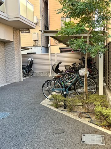 エスリード鶴見緑地公園の駐輪場