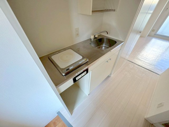 大阪市淀川区東三国５丁目の賃貸マンションのキッチン