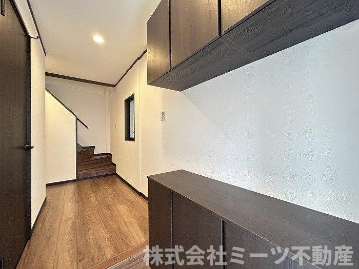 菱屋東1丁目　中古戸建の居間・リビング