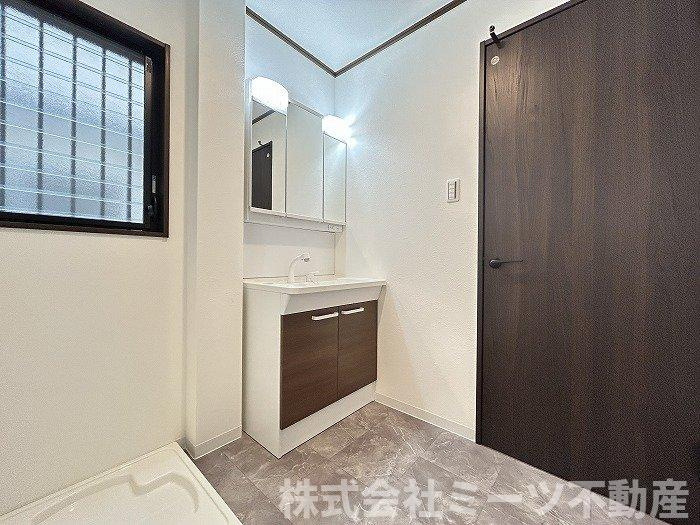 菱屋東1丁目　中古戸建の洗面所