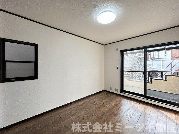 菱屋東1丁目　中古戸建の洋室
