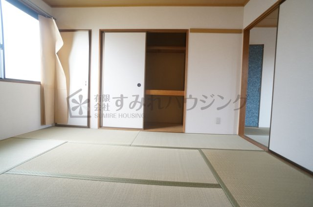 モーツァルト南笹原の寝室|参考、同建物・反転間取りの号室