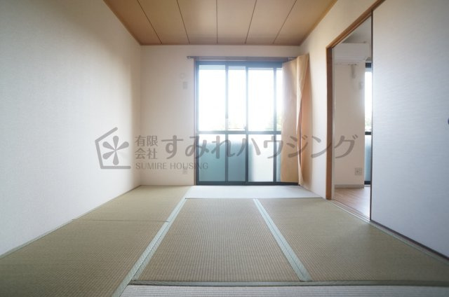 モーツァルト南笹原の寝室|参考、同建物・反転間取りの号室