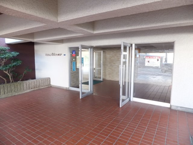 マンション青山カメリアのエントランス