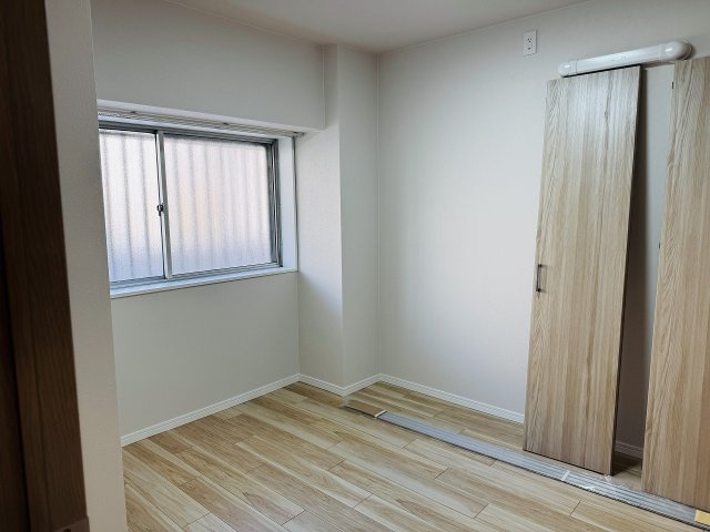 京王北野マンションＣ棟の寝室|～5.0帖の主寝室～