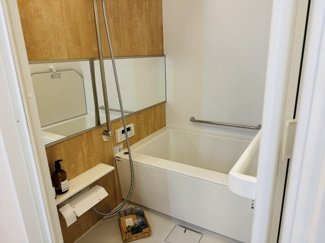 京王北野マンションＣ棟の浴室|～新規交換したキレイなバスルーム　気持ち良く湯船に浸かる事が出来ます～