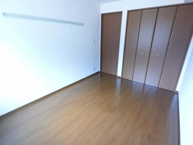 【寝室】