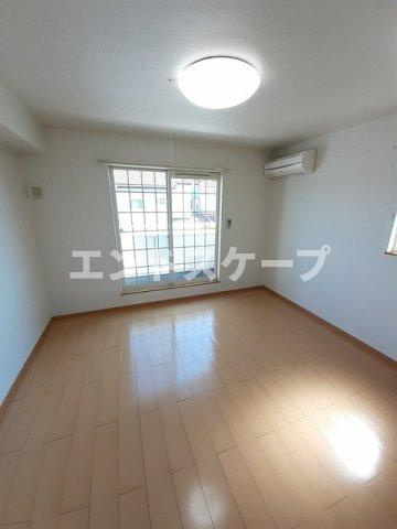 サニーブライトの居間・リビング|高崎、前橋のお部屋探しはエンドスケープまで！お客様の理想お聞かせ下さい♪