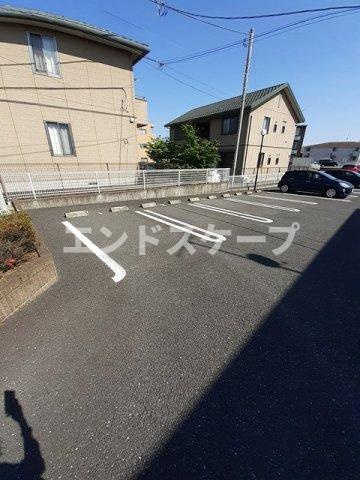 サニーブライトの駐車場|高崎、前橋のお部屋探しはエンドスケープまで！お客様の理想お聞かせ下さい♪
